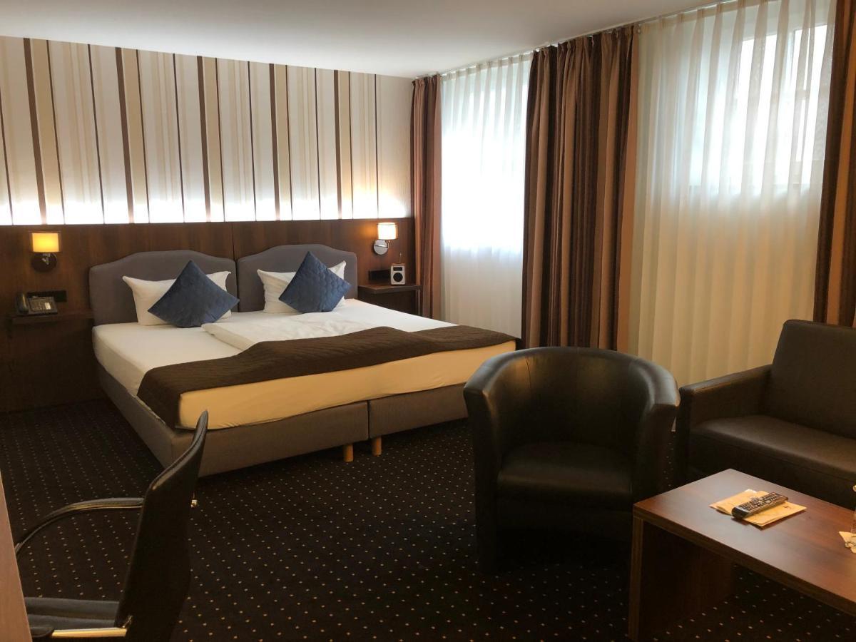 Lobinger Hotel Weisses Ross Langenau Luaran gambar