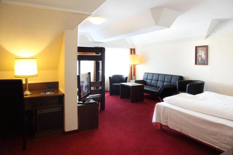 Lobinger Hotel Weisses Ross Langenau Luaran gambar