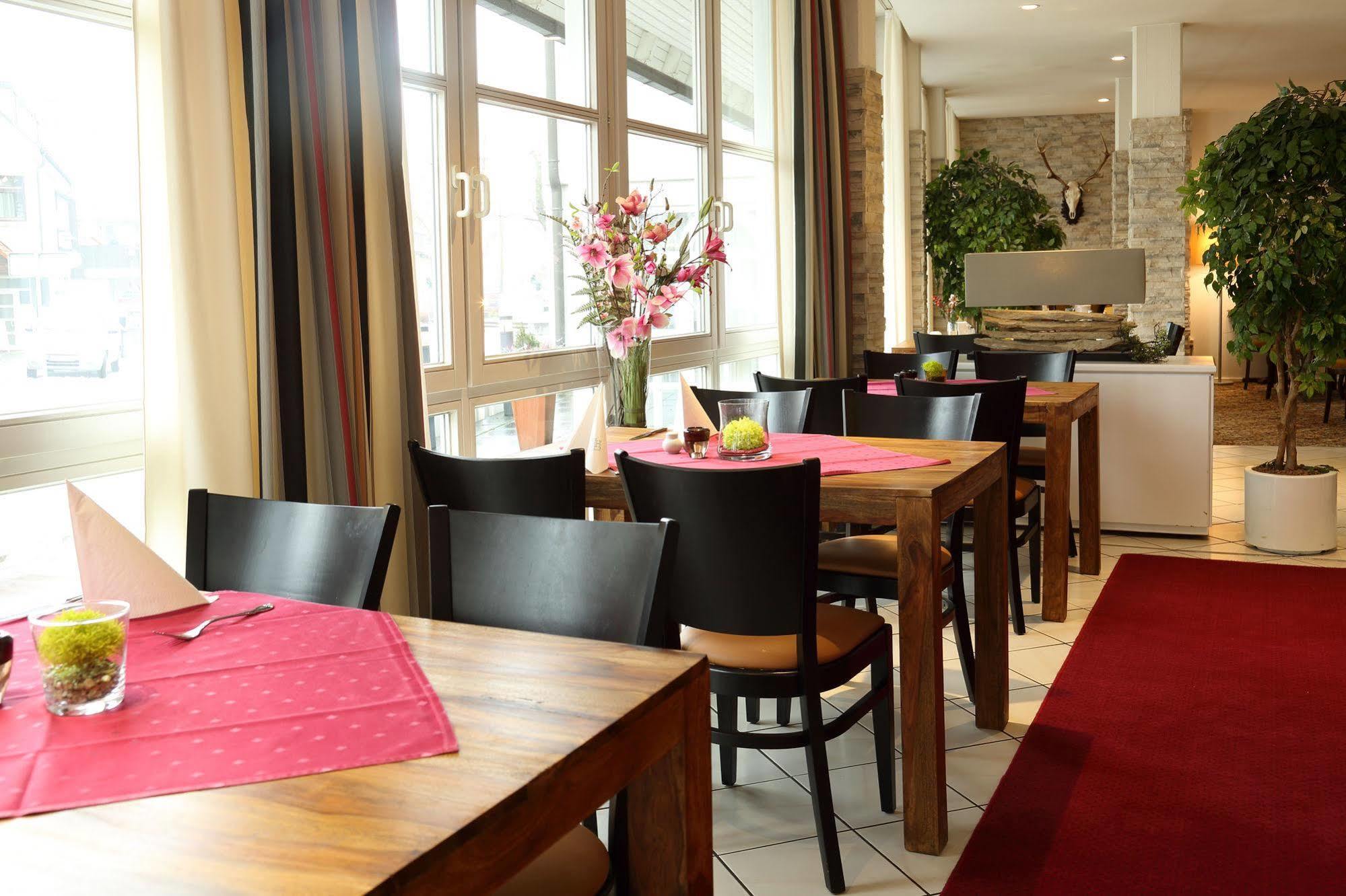 Lobinger Hotel Weisses Ross Langenau Luaran gambar