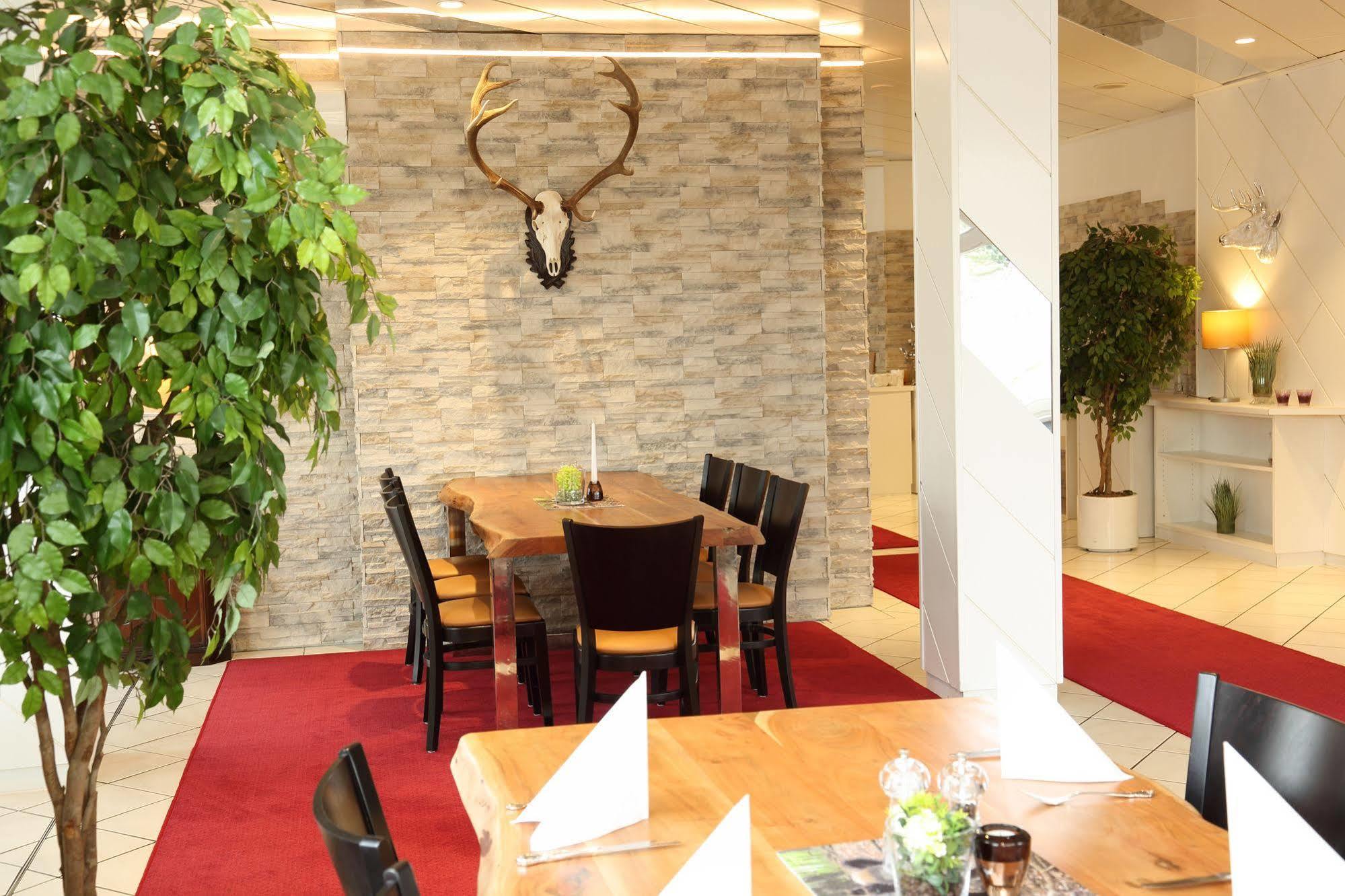Lobinger Hotel Weisses Ross Langenau Luaran gambar
